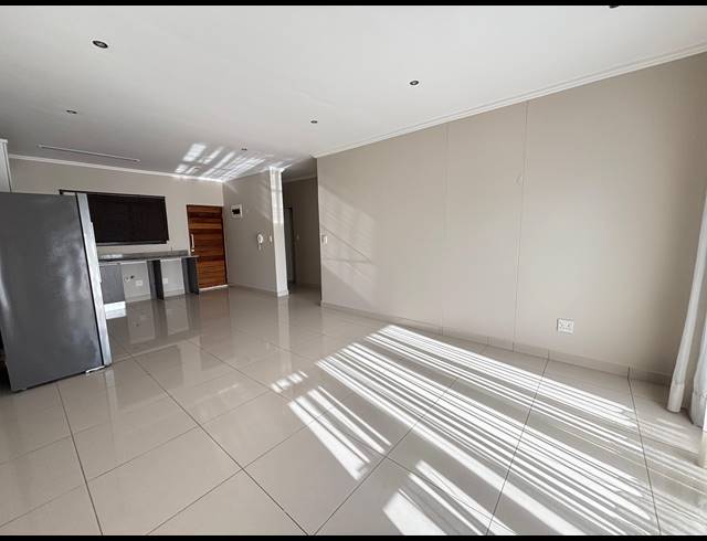 2 BEDROOM APARTMENT FOR SALE IN UMHLANGA RIDGE